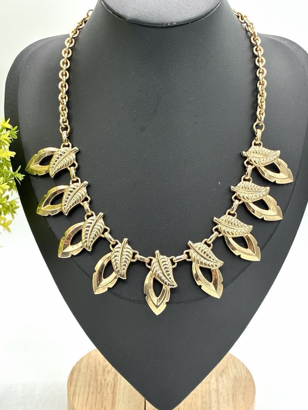 Vintage Barclay Gold Tone Open Leaf Drop Bib Necklace Signed Mid Century 1950s